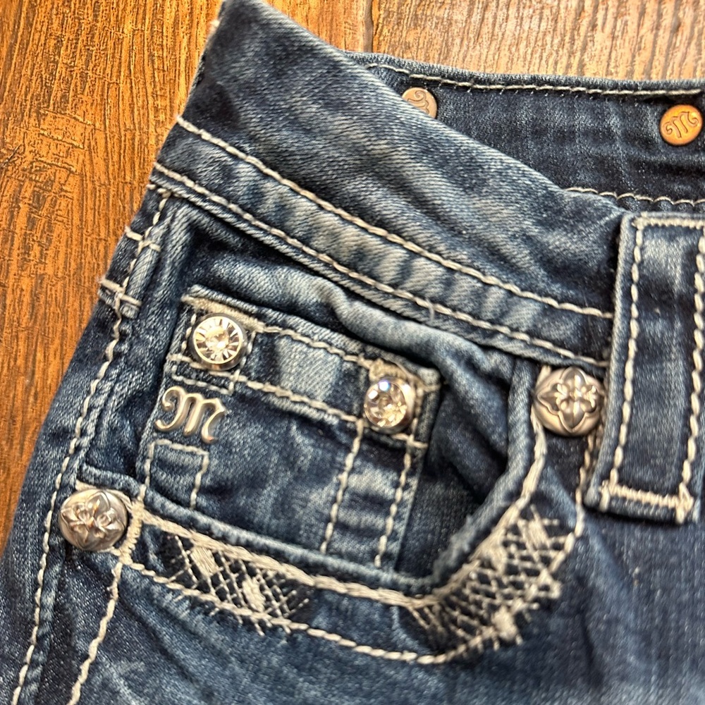 Miss Me Women's Cropped Jeans with Silver Embellishments - Picture 5 of 9